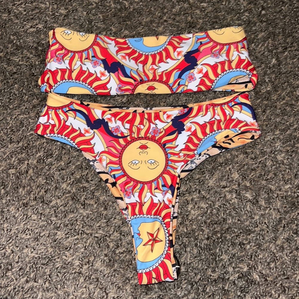 Reversible swimsuit
